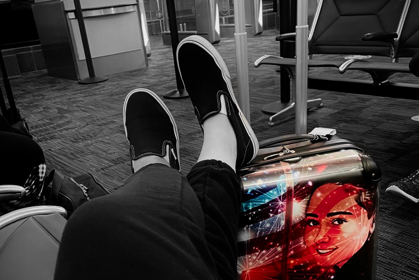 Sofia Mast - SuitCase Travelling